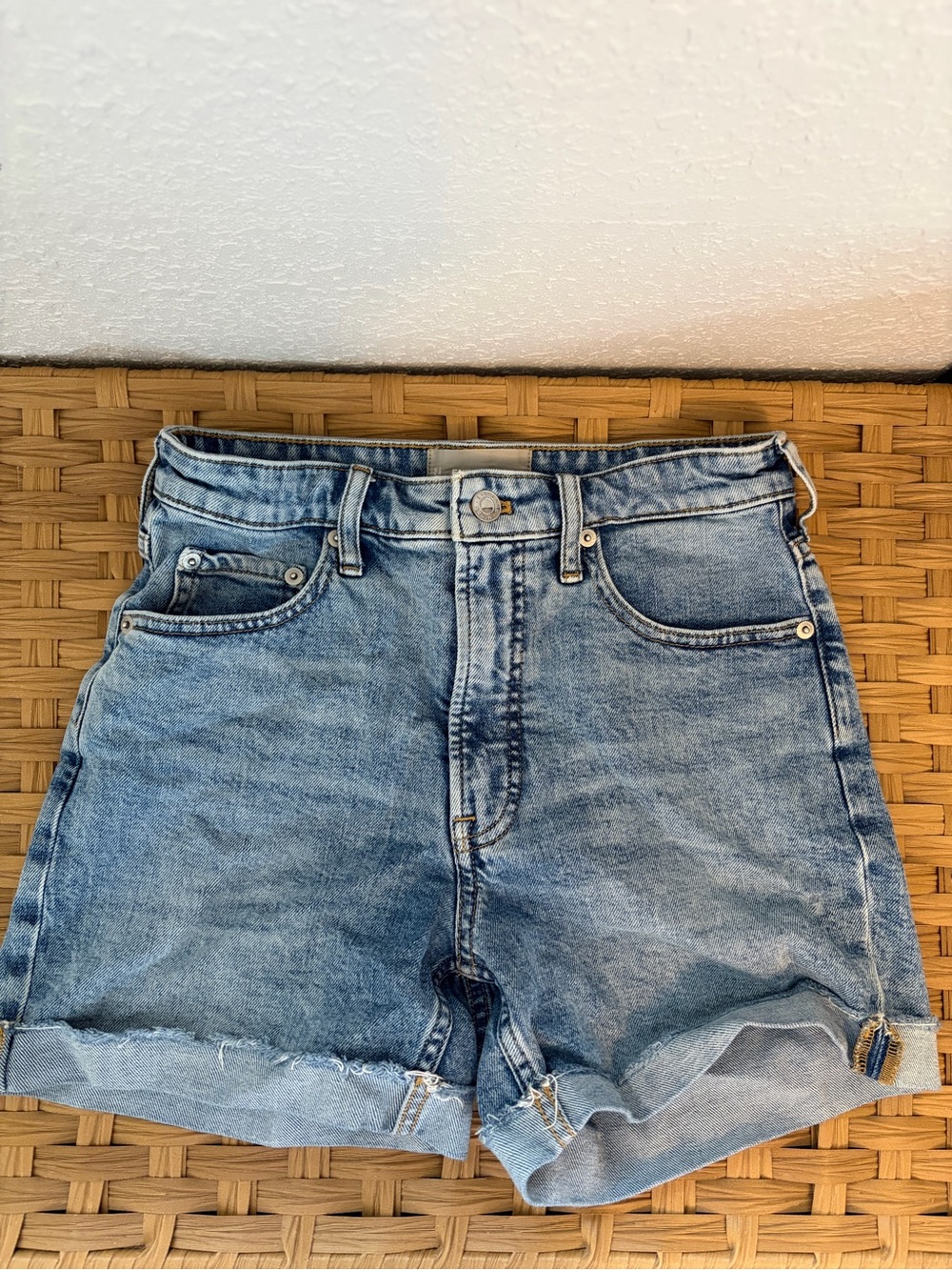 Everlane The Cheeky Short Size 26
